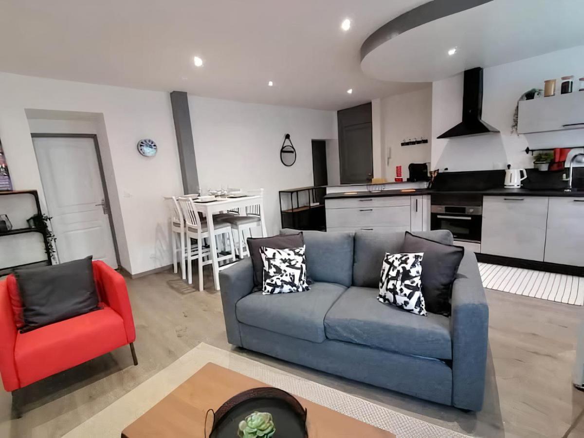 Grand Appartement 2 Chambres Avec Fibre Et Netflix Belfort Esterno foto